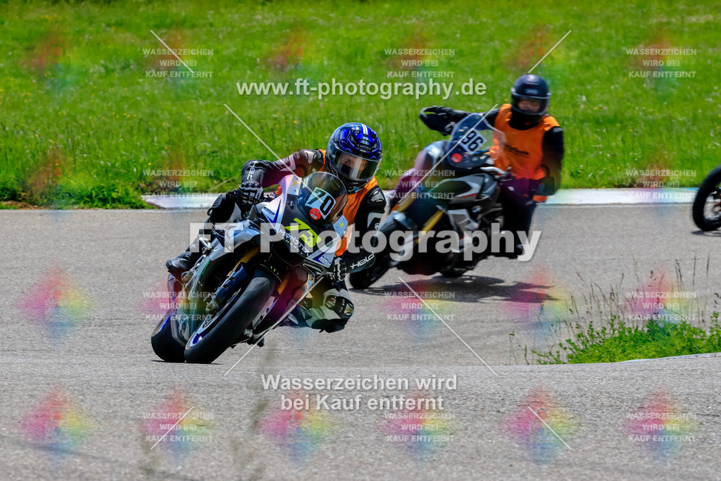 MotoTeam-9845 | Hier findet Ihr Bilder von Touristenfahrten auf der Nürburgring Nordschleife oder von anderen Veranstaltungen die ich besucht habe. Viel Spass beim Durch Schauen 