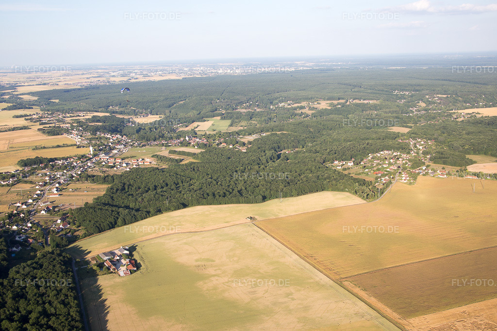Luftbild: Ortsansicht in Valencisse im Bundesland Loir-et-Cher in Frankreich. Foto: IMG_081196.jpg vom 19.06.2015 durch Werner Riehm/FLY-FOTO.de