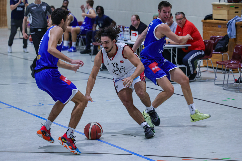 Regio Test BAYER GIANTS vs EN Baskets Schwelm-34 | Fotos von Basketballspielen aus dem Raum NRW fotografiert von Gero Mueller-Laschet und Daniel Schaefer - Realisiert mit Pictrs.com