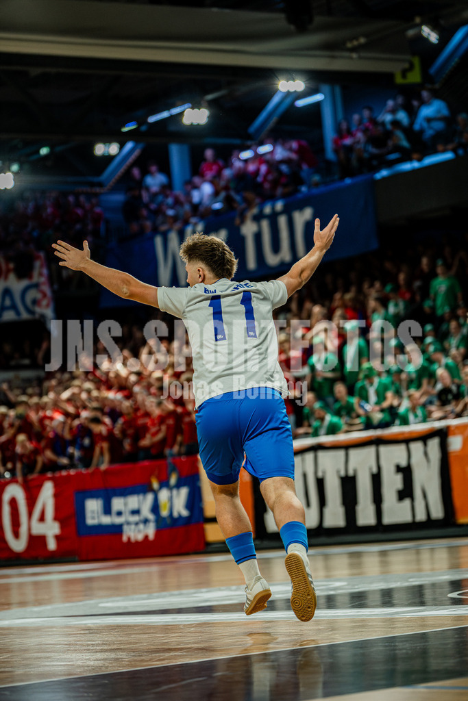39. OM-Supercup-097 | jns.sportfotos - Realisiert mit Pictrs.com