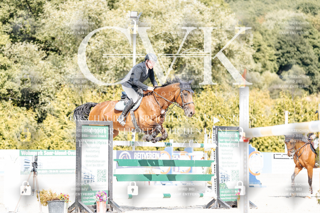 CK908835 | Turnierfotografie Pferdefotografie Trier Rheinland-Pfalz Pferdesport Reitsport Tierfotografie Sportfotografie Pferdevideo Pferdevideografie Equestrianvideography equestrianphotography  - Realisiert mit Pictrs.com