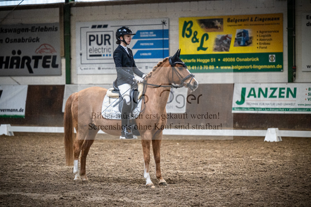 DOS_1590 | Entdecke hochwertige Reitturnierfotos von Foto Oger. Professionell, emotional und authentisch – jetzt Lieblingsmomente im Shop bestellen.Deutschlandweite Turnierfotografie. - Realisiert mit Pictrs.com