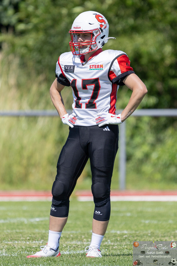 GFLW 1: German Football League Women 1: Rodgau Pioneers Ladies - Stuttgart Scorpions Sisters, 07.06.2026 | Pia Mende (Stuttgart Scorpions Sisters #17), Freisteller, Portrait / Porträt, Rodgau Pioneers Ladies - Stuttgart Scorpions Sisters, Rodgau, Maingau-Energie-Stadion "Am Weichsee", 7.6.2026 - Realisiert mit Pictrs.com