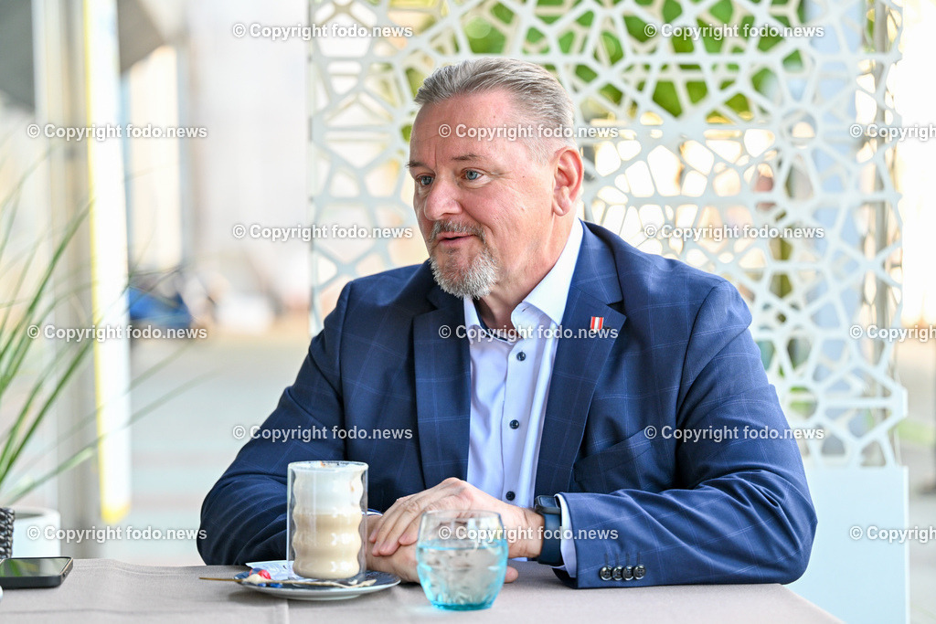 Roman Haider (FP_ Abgeordneter zum Europaeischen Parlament)_ 29.04.2024-5 | 29.04.2024, Linz, AUT, Linz, im Bild Roman Haider (FP, Abgeordneter zum Europaeischen Parlament)