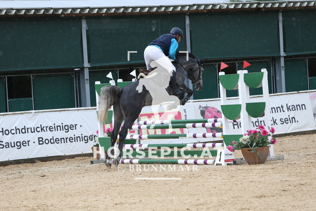 DL2Q1093 | Willkommen bei Brunnmayr - Design & Fotografie – Ihrem Spezialisten für Reitturniere und Pferdeveranstaltungen in Oberösterreich, Salzburg und Bayern! Seit über 17 Jahren sind wir leidenschaftlich dabei.