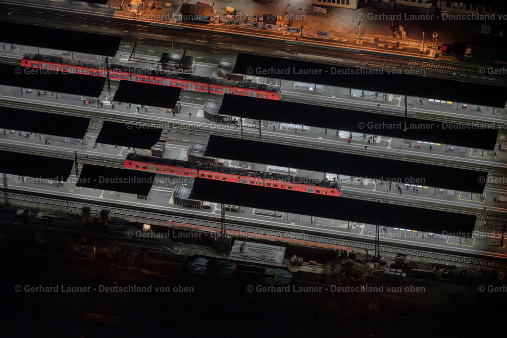 3901120 | Würzburg Hauptbahnhof bei Nacht 2019