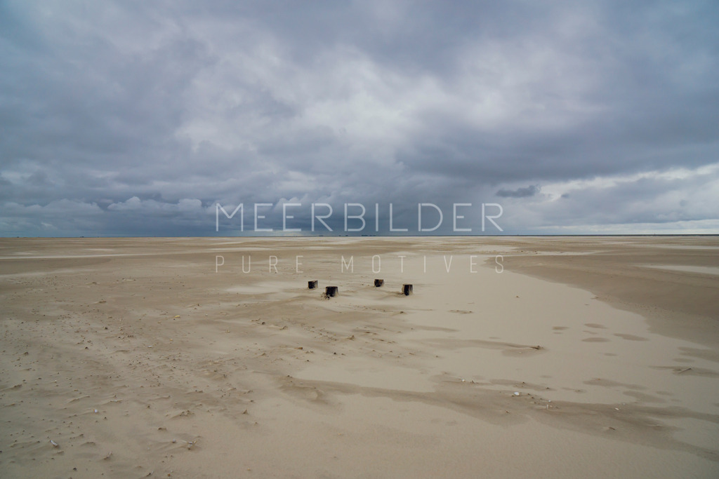 Amrum Kniep // Mystisch und Weite | Gestalten Sie Ihr Zuhause mit einzigartigen Bildern von Ostsee u. Nordsee – als Leinwandbild, Acryl, Alu-Dibond oder FineArt Hahnemühle, individuell anpassbar.