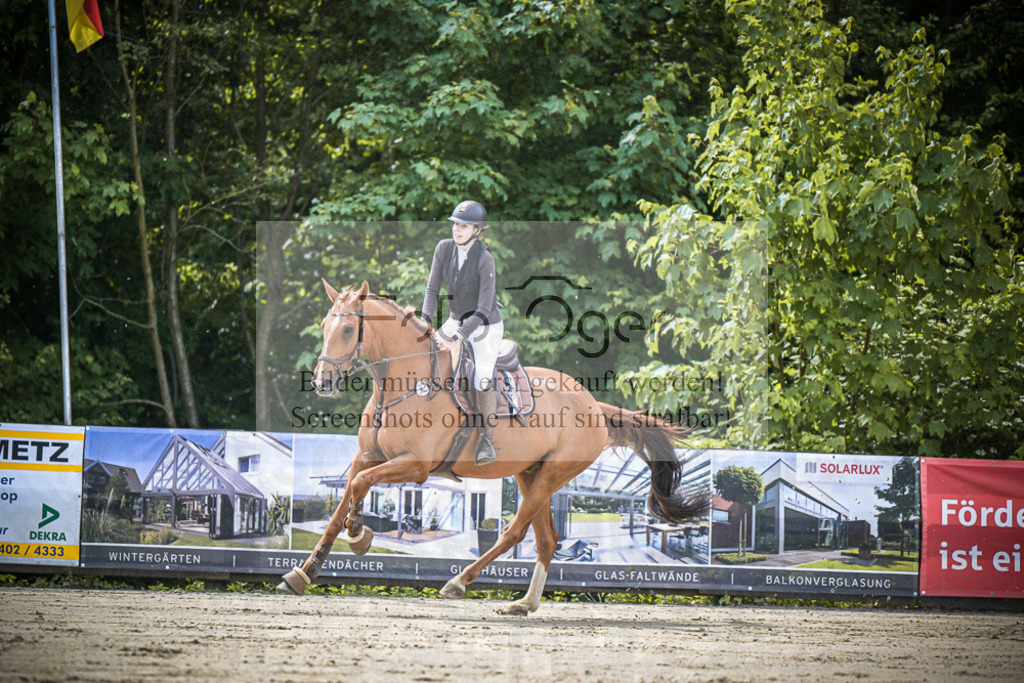 DOS_4728 | Entdecke hochwertige Reitturnierfotos von Foto Oger. Professionell, emotional und authentisch – jetzt Lieblingsmomente im Shop bestellen.Deutschlandweite Turnierfotografie. - Realisiert mit Pictrs.com
