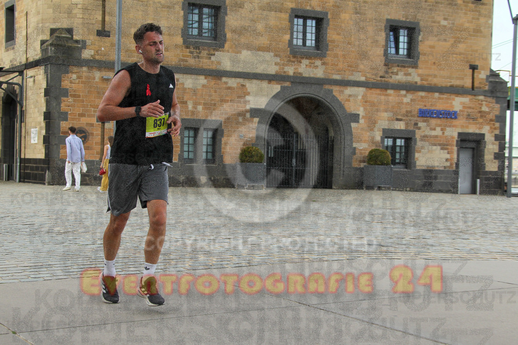 250920_1519_EV4_8427 | Sportfotografie im Rhein-Sieg Kreis, Köln, Bonn, NRW, Rheinland Pfalz, Hessen, etc. Unser Tätigkeitsfeld umfasst den Laufsport vom Volkslauf über den Marathon, Duathlon, Triathon bis zum Ultralauf wie Kölnpfad Ultra oder Schindertrail.