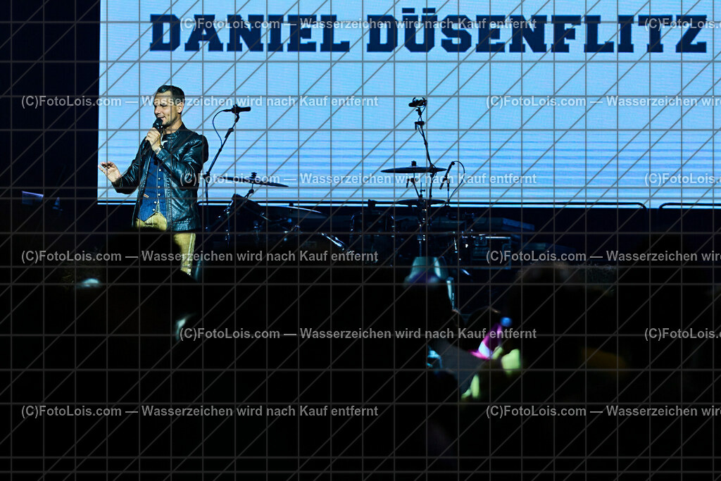 ALP2446_BergBauernTour-Konzert_Naschenweng Melissa | (C)FotoLois.com, Alois Spandl, BergBauernTour 2023 - Melissa Naschenweng, Tourstop in Wieselburg, Konzert im NV-Forum Wieselburg, Sa 8. April 2023.