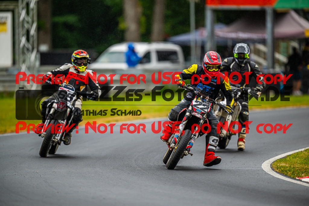 MaZZes_FotoMatrix_230701_2-8 | UE40