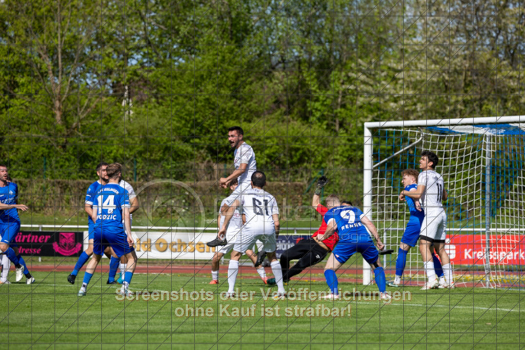 20250419_160028_0253 | #,1.FC Eislingen (blau) vs. Türksport Nürtingen (weiß), Fußball, Bezirksliga - Bezirk Neckar/Fils, 23. Spieltag, Saison 2024/2025, Rasenplatz, Eichbachstation, Haldenstraße 45, 73054 Eislingen, 19.04.2025 - 15:30 Uhr,Foto: PhotoPeet-Sportfotografie/Peter Harich