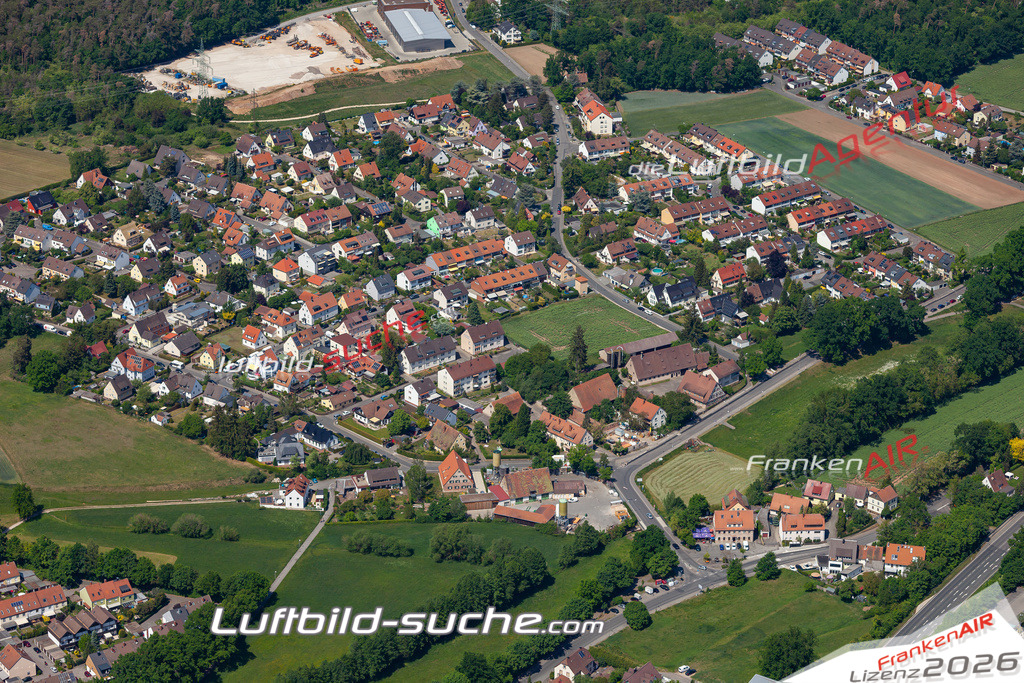 Aktuelles Luftbild von Oberweihersbuch Stein - Die Luftaufnahme wurde 2020 mittels UL-Flugzeug erstellt ( keine Drohne ) - hochauflösende Kamera-Systeme von  Canon -Beste Qualität - Für grossformatige Ausdrucke geeignet. Die Geschenkidee !