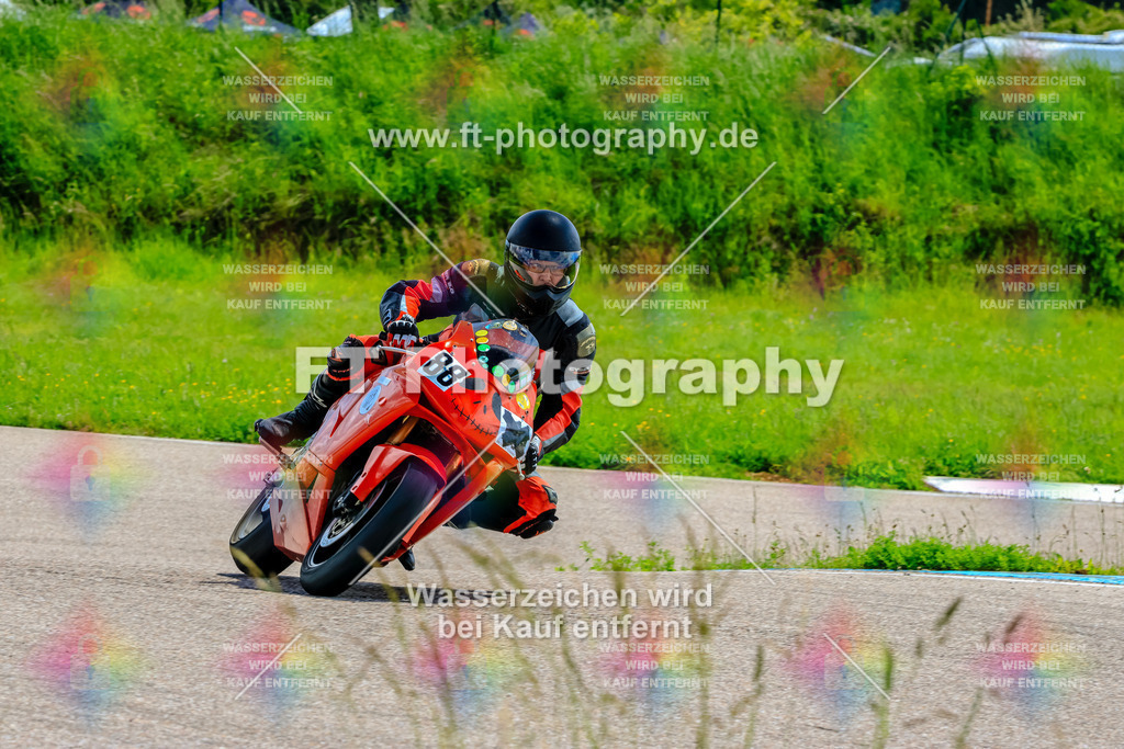MotoTeam-0353 | Hier findet Ihr Bilder von Touristenfahrten auf der Nürburgring Nordschleife oder von anderen Veranstaltungen die ich besucht habe. Viel Spass beim Durch Schauen 