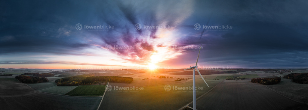 Sonnenaufgang hinter Waldhausen | löwenblicke | shop