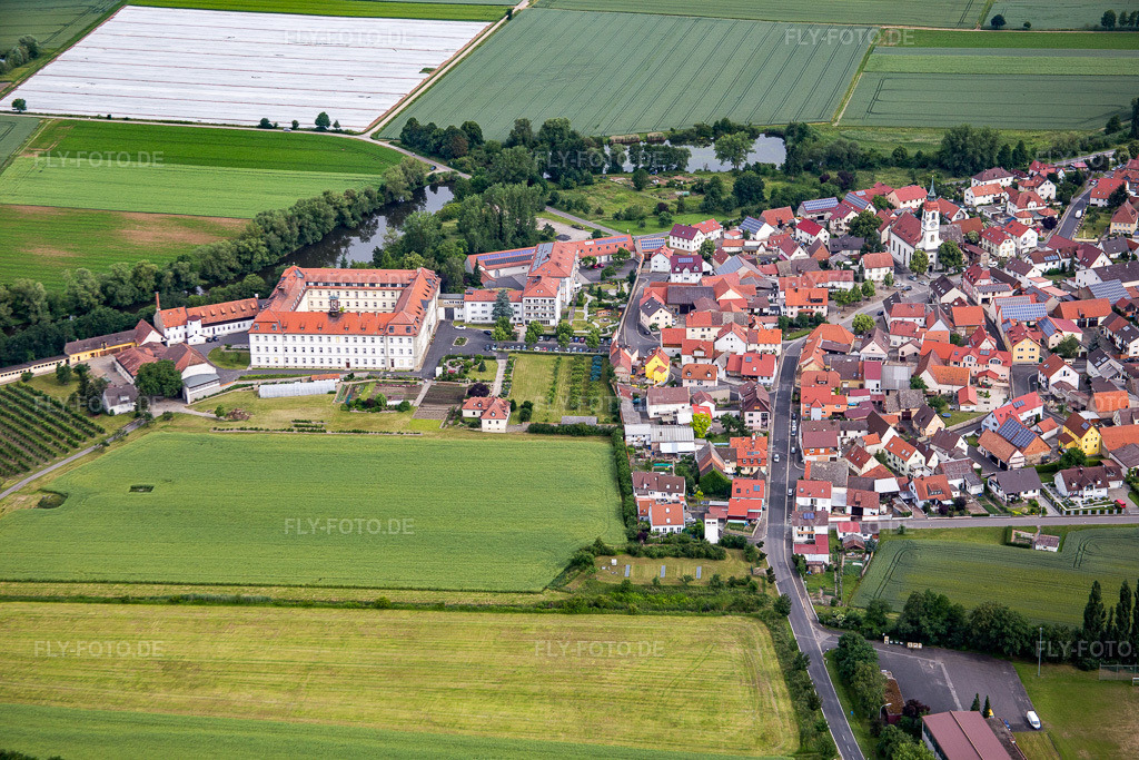 Luftbild: Kloster Maria Hilf im Ortsteil Heidenfeld in Röthlein im Bundesland Bayern in Deutschland. Foto: IMG_089847.jpg vom 11.06.2016 durch Werner Riehm/FLY-FOTO.de