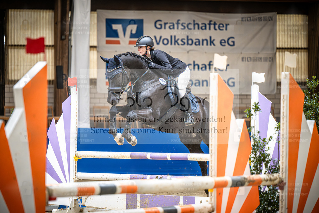 DOS_1781 | Entdecke hochwertige Reitturnierfotos von Foto Oger. Professionell, emotional und authentisch – jetzt Lieblingsmomente im Shop bestellen. - Realisiert mit Pictrs.com