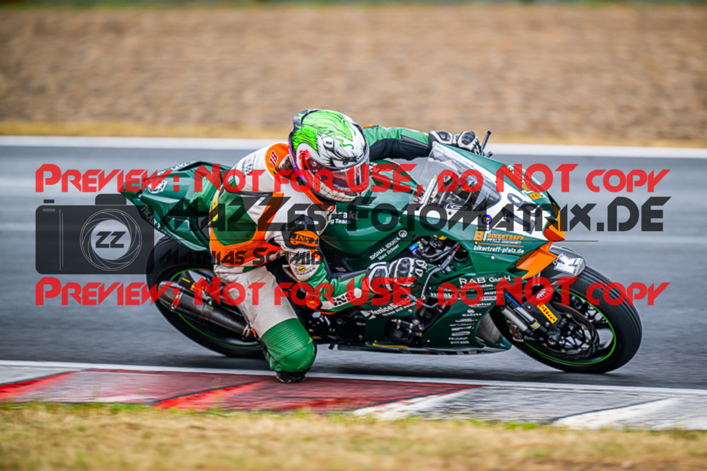 MaZZes_FotoMatrix_220625_7405 | PROSUPERSTOCK