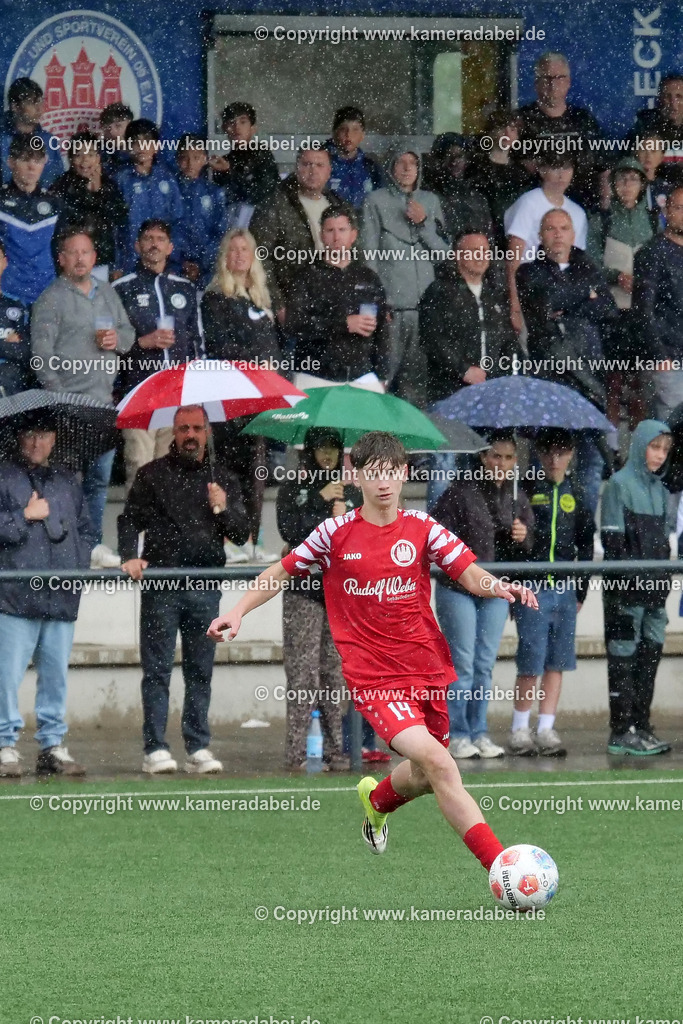 Fußball : C-Junioren : Aufstieg Regionalliga West : SUS 09 Dinslaken - Vfb 03 Hilden am 04.06.2026 in Dinslaken | Fußball : C-Junioren : Aufstieg Regionalliga West : SUS 09 Dinslaken (rotr Trikots)- Vfb 03 Hilden (weiße Trikots) am 04.06.2026 in Dinslaken - Realisiert mit Pictrs.com