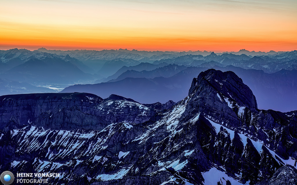 Säntis_0017 | Alle Bilder von Heinz Vonäsch Fotografie können alle zu günstigen Preisen gekauft werden! Download der Bilder, Ausdrucke, Postkarten, Tassen T-Shirts, Kalender, Alu- Dibond usw. - Realisiert mit Pictrs.com