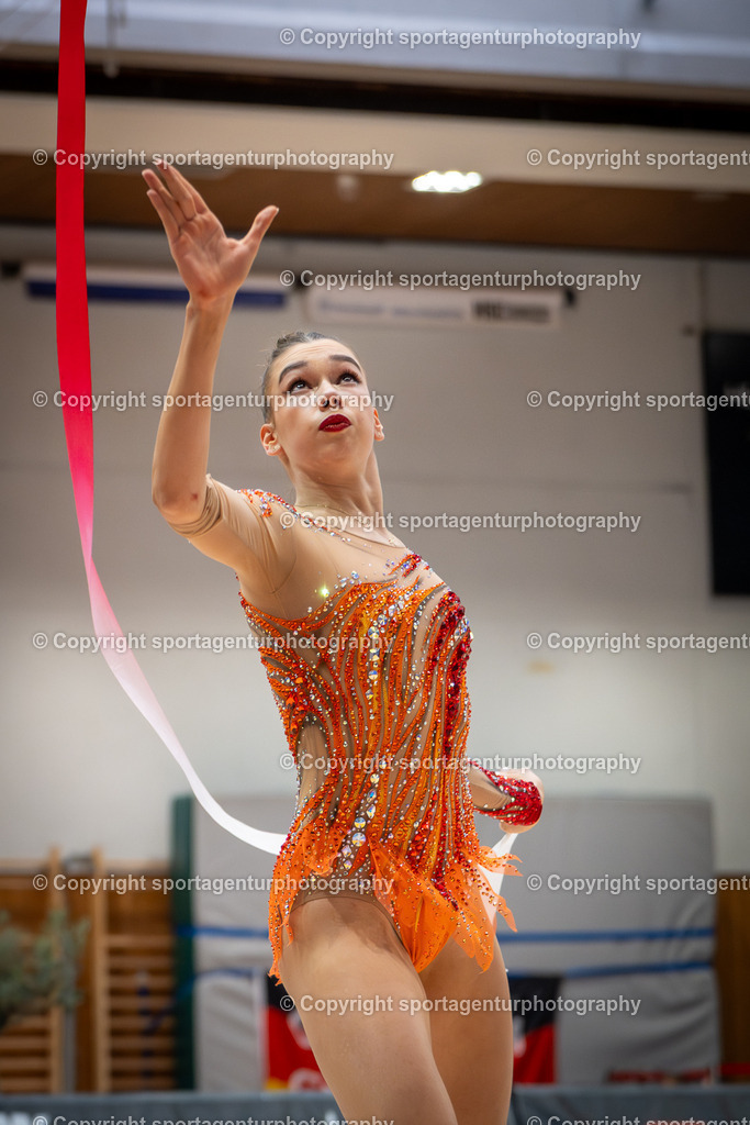 Z7A_3435 | HUN Elena Vukmir Gymnastik International 2026 in der Sporthalle Schmiden in Fellbach (Deutschland).Foto: Klaus Gruber / sportagenturphotography - Realisiert mit Pictrs.com