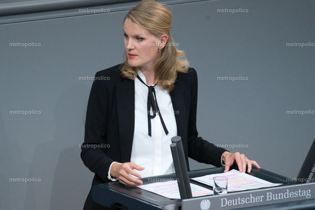 Sonja Eichwede (4) | Metropolico