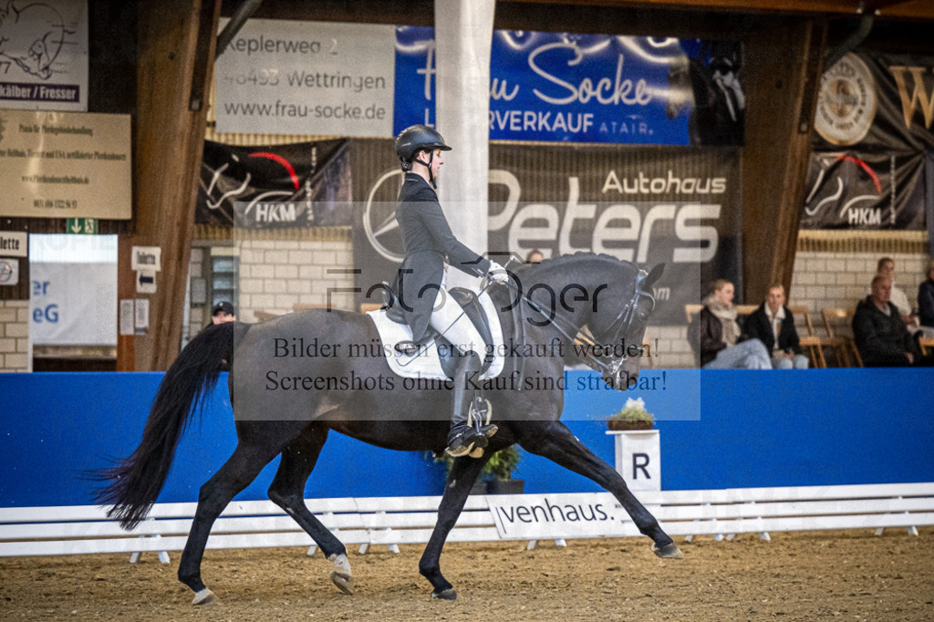DOS_3751 | Entdecke hochwertige Reitturnierfotos von Foto Oger. Professionell, emotional und authentisch – jetzt Lieblingsmomente im Shop bestellen.Deutschlandweite Turnierfotografie. - Realisiert mit Pictrs.com