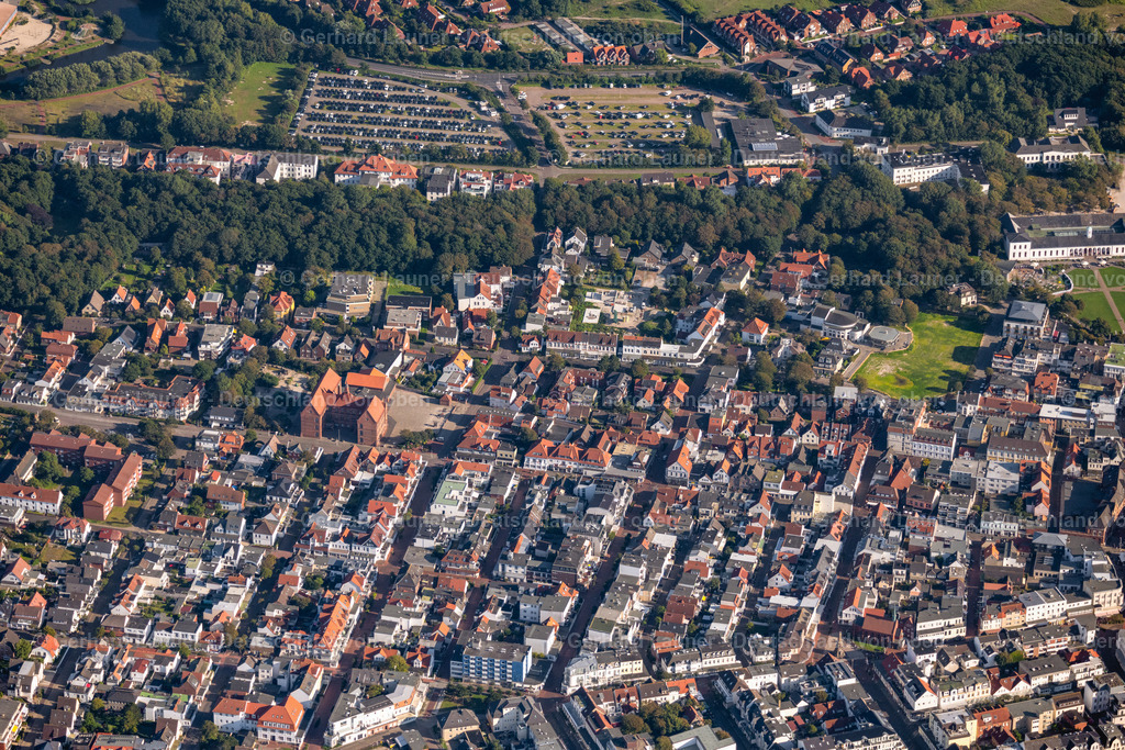 4038331 | NORDERNEY 07.08.2020 Stadtzentrum im Innenstadtbereich in Norderney im Bundesland Niedersachsen, Deutschland. // The city center in the downtown area in Norderney in the state Lower Saxony, Germany. Foto: Gerhard Launer