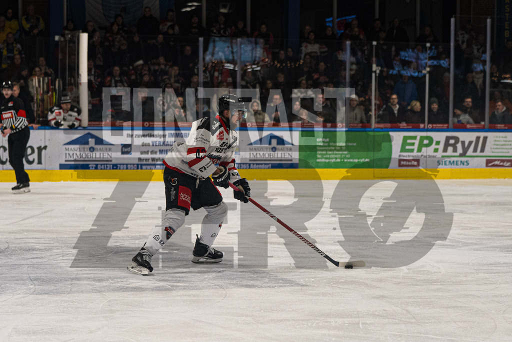 Eishockey I Herren I Saison 2025-2026 I Regionalliga Nord I Adendorfer EC - Harzer Falken | CONTRAST ZERØ MEDIA - Realisiert mit Pictrs.com