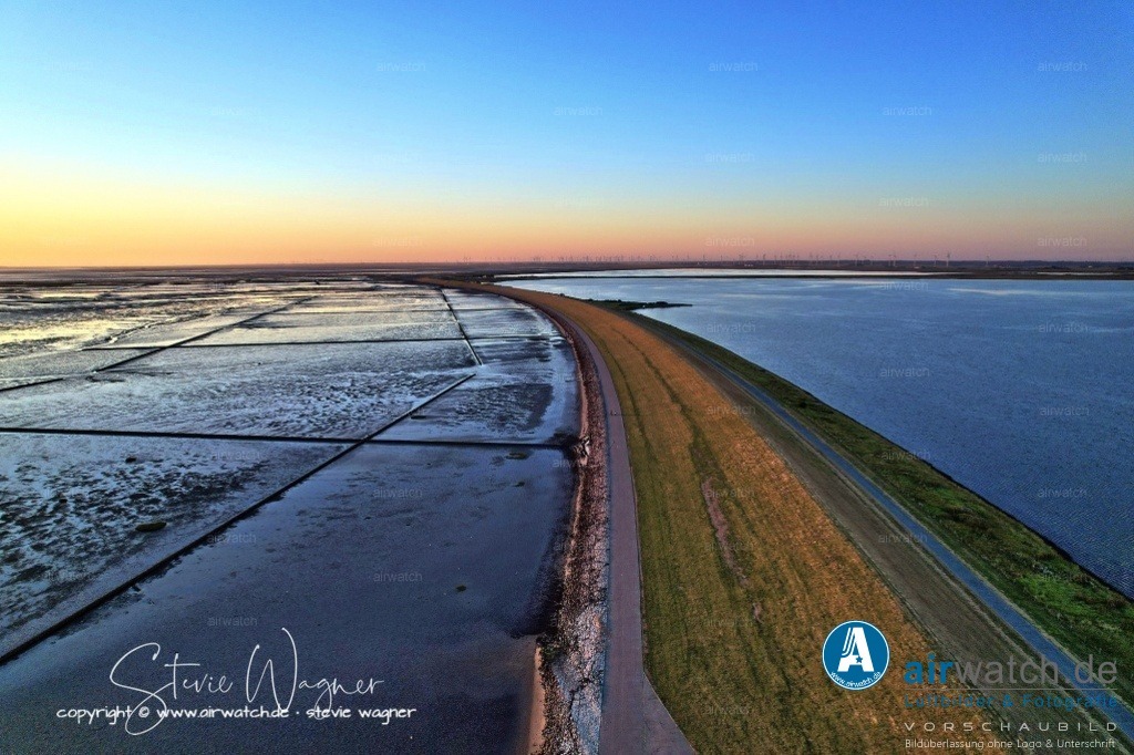 Landgewinnung & Küstenschutz in Nordfriesland | Entdecken Sie atemberaubende Luftbilder und Fotografien auf airwatch.de - Tauchen Sie ein in eine Welt voller faszinierender Aufnahmen aus der Vogelperspektive.