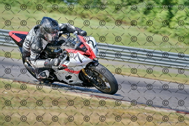 25bt04-0138 | markuskiefer.com - Realisiert mit Pictrs.com