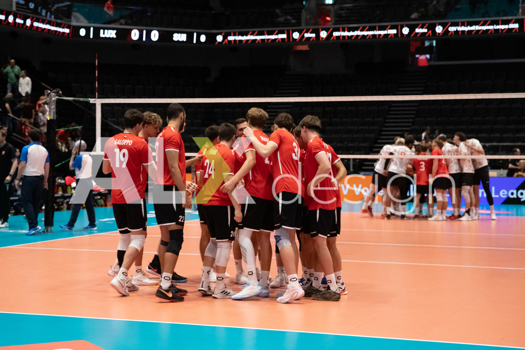 Luxembourg v Switzerland - CEV European League Men | KRIENS, SWITZERLAND - JUNE 12: Team of Luxembourg during the CEV European League match between Luxembourg and Switzerland at Pilatus Arena on June 12, 2026 in Kriens, Switzerland. - Realisiert mit Pictrs.com