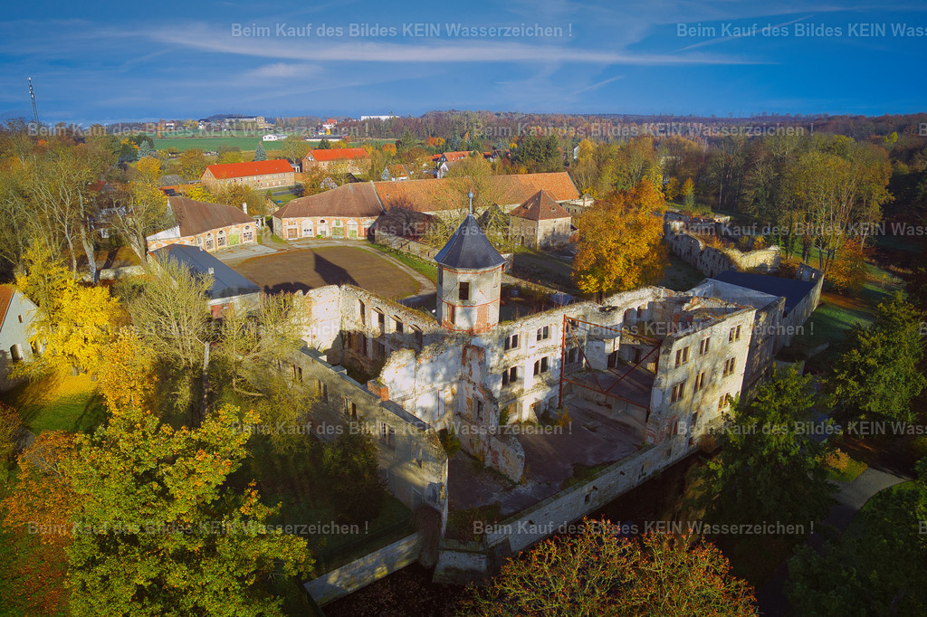 Schlossruine_Harbke_Luftbild_0018 | Schloss  Harbke - Realisiert mit Pictrs.com