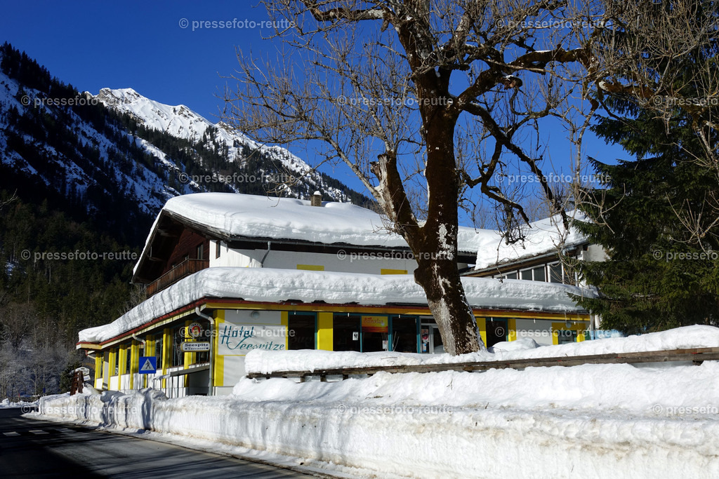 welltvi-Plansee-Winter--DSC02598 | Info aus dem Bezirk Reutte/Ausserfern Tirol sowie eine umfangreiche Bilddatenbank über die gesamte Region: Lechtal, Talkessel Reutte, Tannheimertal, Zwischentoren. Lech, Plansee, Zugspitze, Grenztunnel, B179, Fernpassstraße, Verkehr, Lawinen, Tradition, - Realisiert mit Pictrs.com