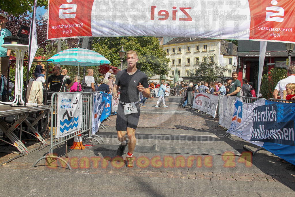 250824_1459_EV4_2458 | Sportfotografie im Rhein-Sieg Kreis, Köln, Bonn, NRW, Rheinland Pfalz, Hessen, etc. Unser Tätigkeitsfeld umfasst den Laufsport vom Volkslauf über den Marathon, Duathlon, Triathon bis zum Ultralauf wie Kölnpfad Ultra oder Schindertrail.