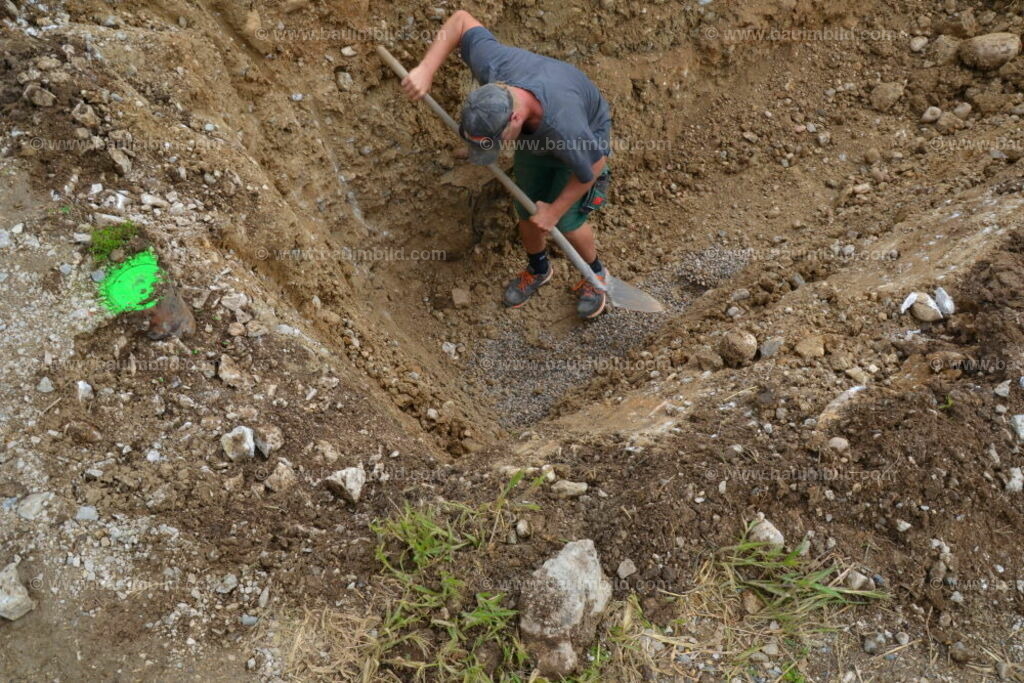 bib-lg02-erdarbeiten-0031 | Nach LV-Leistungsgruppen sortierte Detailfotos über den Bau eines Hauses. Alle Hausbau-Bilder direkt vom Urheber und Autor der Website Haus-Selber-Bauen.com