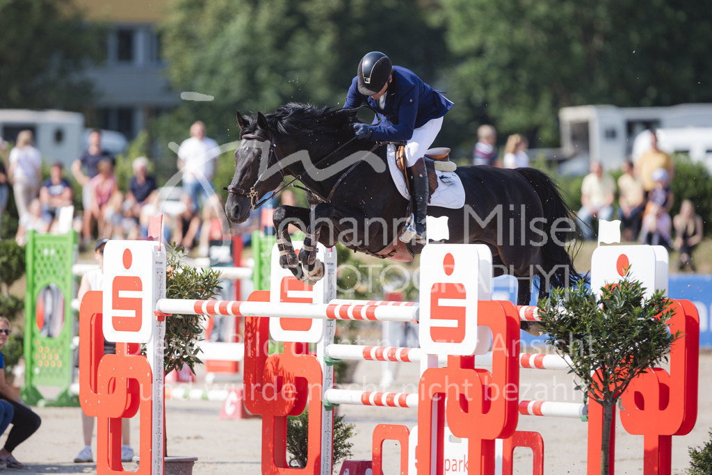 220611_LüPfSpTa_GroßerPreis-617 | Lützower Pferdesporttage
Springprfg.Kl.S m.St.**
Großer Preis
11.06.2022