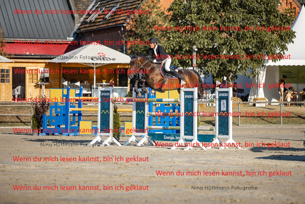 BK1A8824 | Turnierbilder Turnierfotos Nina Hüffmann Turnierfotografie Pferdefotografie Tierzeichnung Haustierzeichnung Pferdezeichnung Hundezeichnung Videograf  - Realisiert mit Pictrs.com