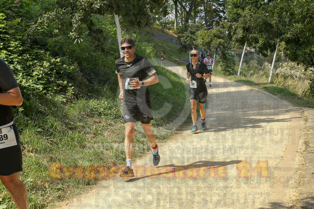 250824_1439_EX1_7007 | Sportfotografie im Rhein-Sieg Kreis, Köln, Bonn, NRW, Rheinland Pfalz, Hessen, etc. Unser Tätigkeitsfeld umfasst den Laufsport vom Volkslauf über den Marathon, Duathlon, Triathon bis zum Ultralauf wie Kölnpfad Ultra oder Schindertrail.