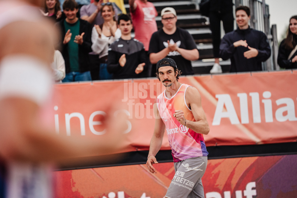 Beachvolleyball | Männer | Allianz German Beach Tour 2025 | Tourstop Bremen | 15.06.2025 | Jannik Kühlborn jubelt