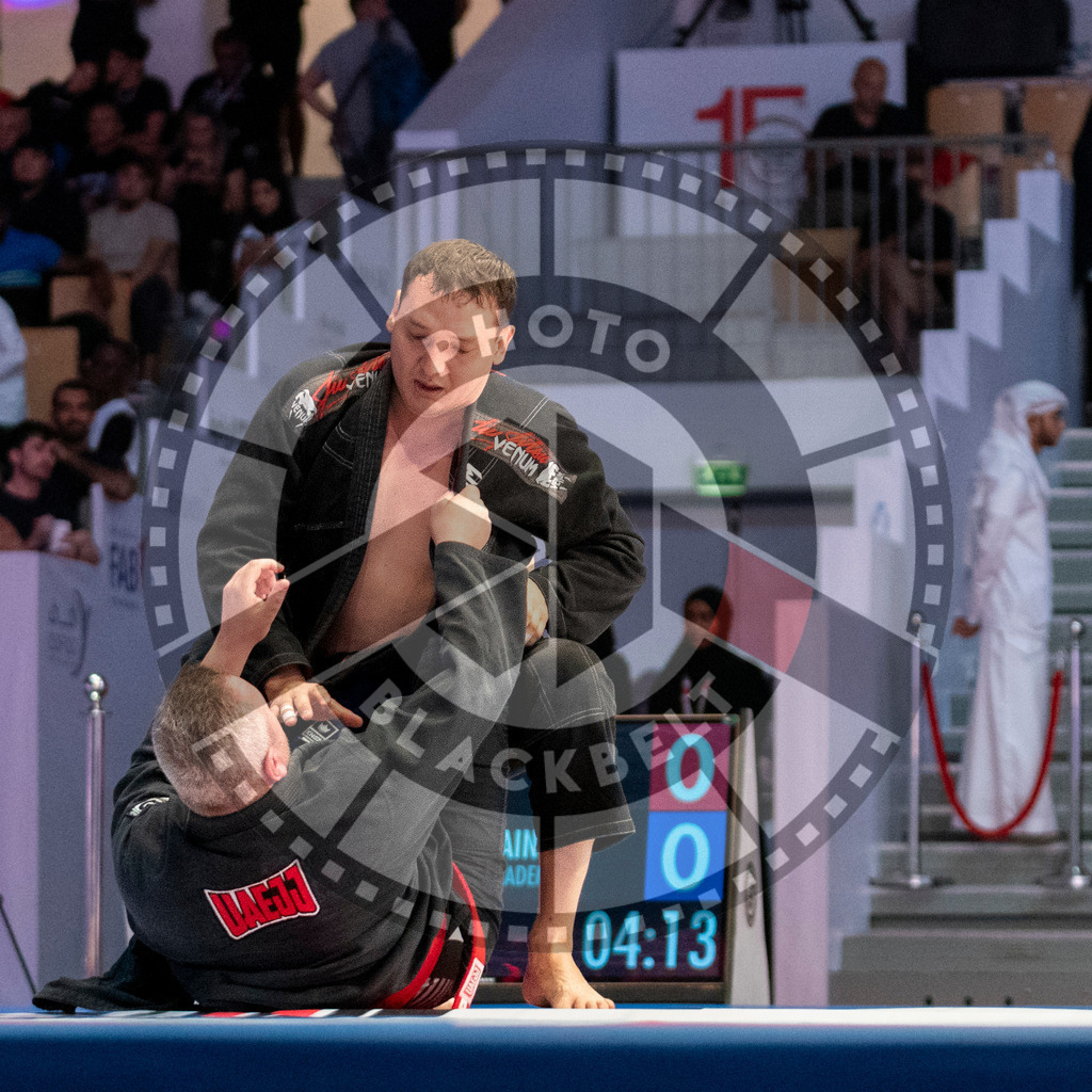 20231106PBB2107 | Fighters compete during the AJP World Master Championship in the Mubadala Arena in Abu Dhabi, Arab United Emirates, on November 6, 2023.