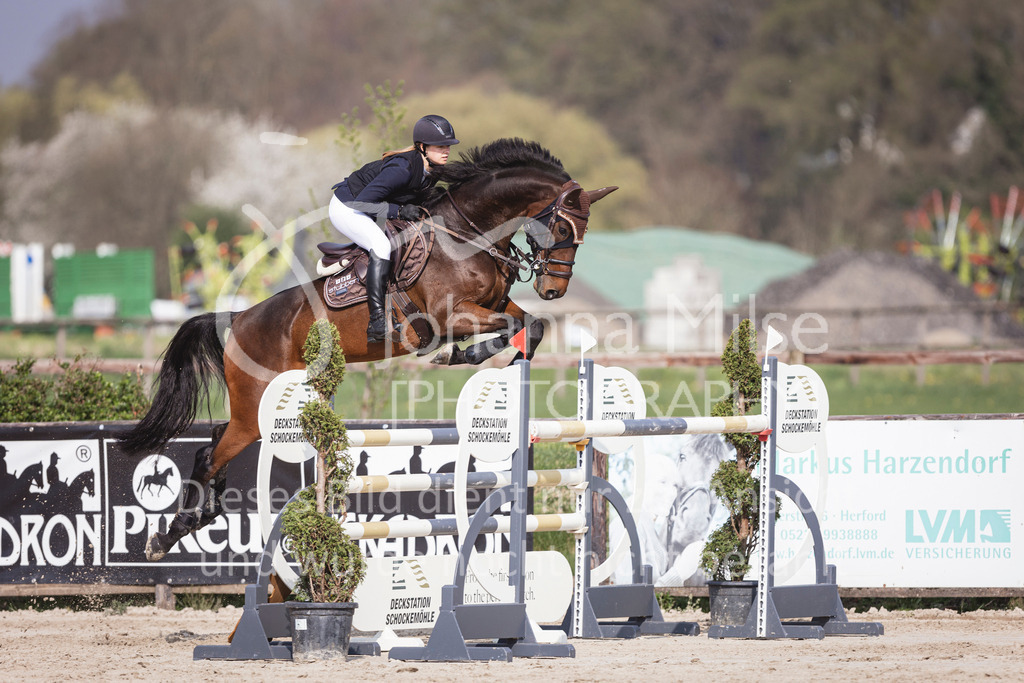 250416_M2-Springen-465 | Deine schönsten Turniermomente als professionelle Fotos! Entdecke hochwertige Pferdesport-Fotografie im Online-Shop. Jetzt Fotos finden & bestellen!