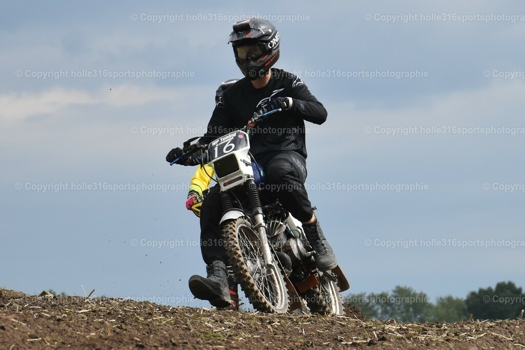 DSC_0043_01 (2) | Sportfotografie , Motorsport, Motoross, Reitsport, Mointainbike, Enduro,
Landschaft , Outdoor, Eventfotografie, Landschaft, Bilder online bestellen - Realisiert mit Pictrs.com