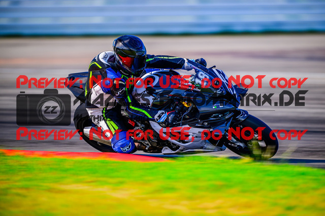 MaZZes_FotoMatrix_240520_6021986_2439 | WEISS