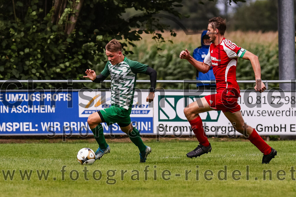 2023-08-06_056_SpVgg_Neuching_gegen_SG_Hoerlkofen-Woerth | Neuching, Deutschland, 06.08.2023:
Fußball, A-Klasse 2023 / 2024, 1. Spieltag, SpVgg Neuching gegen SG Hörlkofen/Wörth, Endergebnis: 0:0

Til Koschewa (SpVgg Neuching, #9), Andreas Groegler (SG Hörlkofen/Wörth, #5)

Foto: Christian Riedel / fotografie-riedel.net
