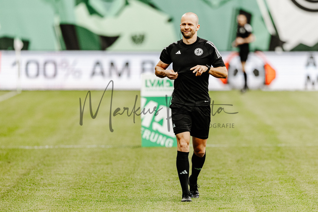 3. Liga, Saison 2023/24, 31. Spieltag: SC Preußen Münster - Dynamo Dresden | Münster, 30.03.2024: 3. Liga, 31. Spieltag, SC Preußen Münster gegen Dynamo Dresden im LVM-Preußenstadion in Münster. Foto: sportfotografie.ms | Markus Paletta - Realisiert mit Pictrs.com