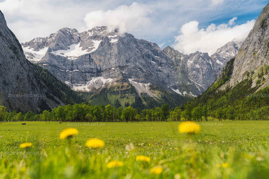 Der Ahornboden im Karwendel im Frühling | Der Ahornboden im Karwendel im Frühling - Realisiert mit Pictrs.com