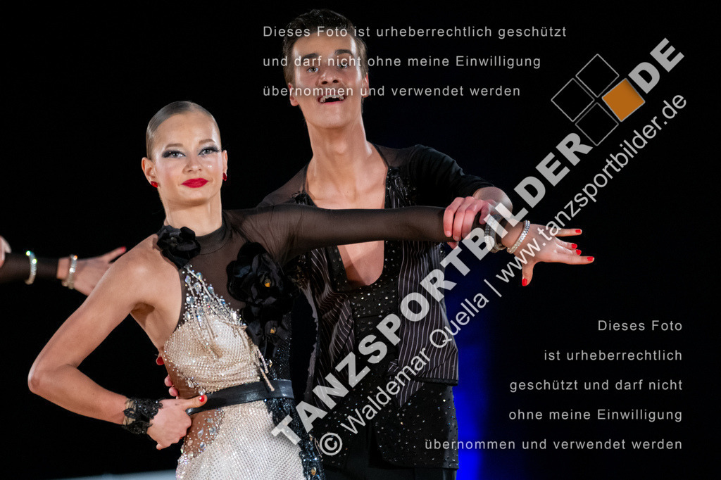 20250503-10314 | Hier finden Sie Tanz Bilder vom Latein und Standard Formationen tanzen. Sportbilder vom Tanzsport. Schöne Fotos und von Weltmeisterschaft, Europameisterschaft, Bundesliga, Regionalliga, Oberliga und Landesliga sowie von GOC Stuttgart, DanceComp, WM Bremen