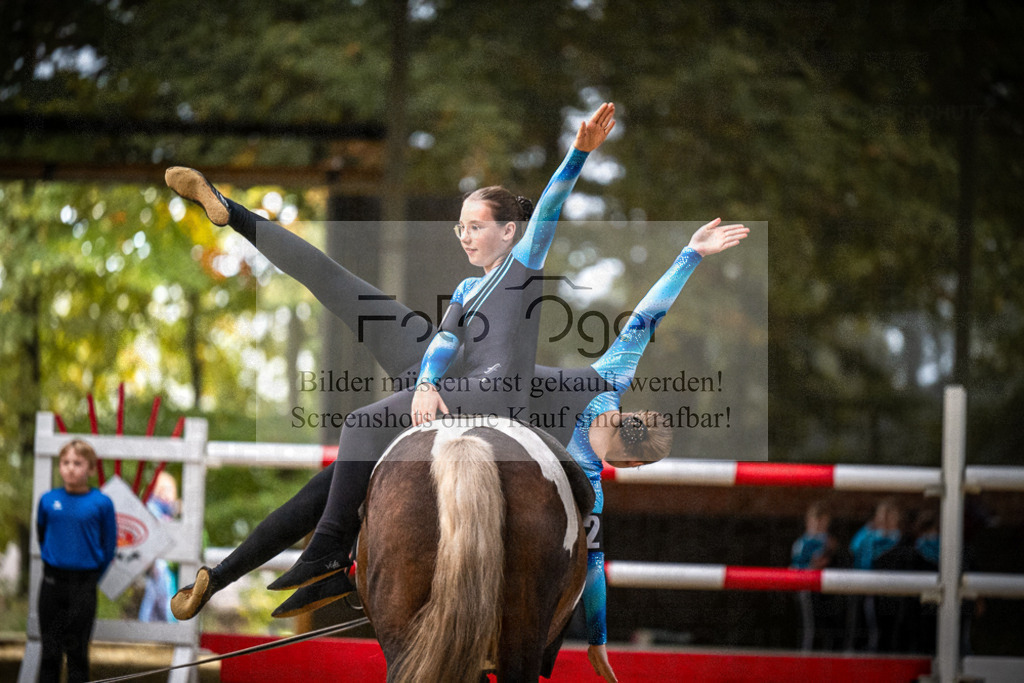 DOS_0250 | Entdecke hochwertige Reitturnierfotos von Foto Oger. Professionell, emotional und authentisch – jetzt Lieblingsmomente im Shop bestellen.Deutschlandweite Turnierfotografie. - Realisiert mit Pictrs.com
