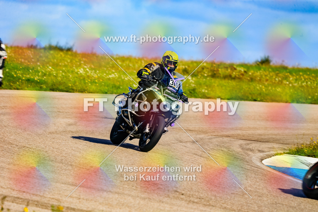 030-5025 | Hier findet Ihr Bilder von Touristenfahrten auf der Nürburgring Nordschleife oder von anderen Veranstaltungen die ich besucht habe. Viel Spass beim Durch Schauen 